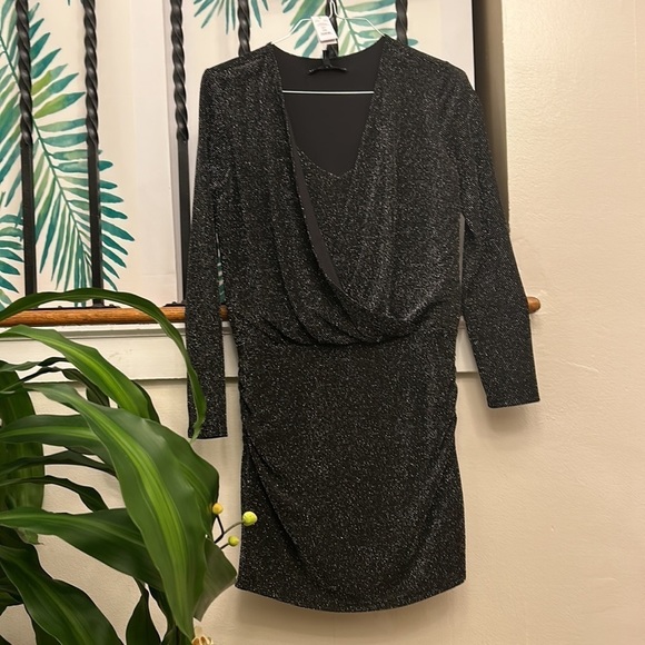 𝅺White House Black Market shimmering mini dress.  Size 10P NWT Black - Picture 1 of 14